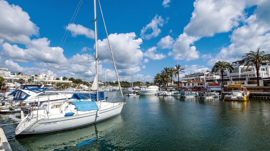 Cala d'Or es una de las mejores localidades donde alojarse en Mallorca para amantes de la playa.