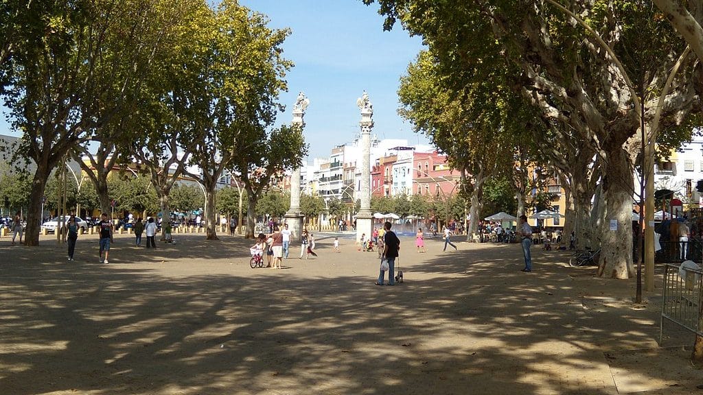 Considerato il quartiere gay di Siviglia, l’Alameda de Hércules è una zona alla moda con vita notturna e gastronomia vivaci