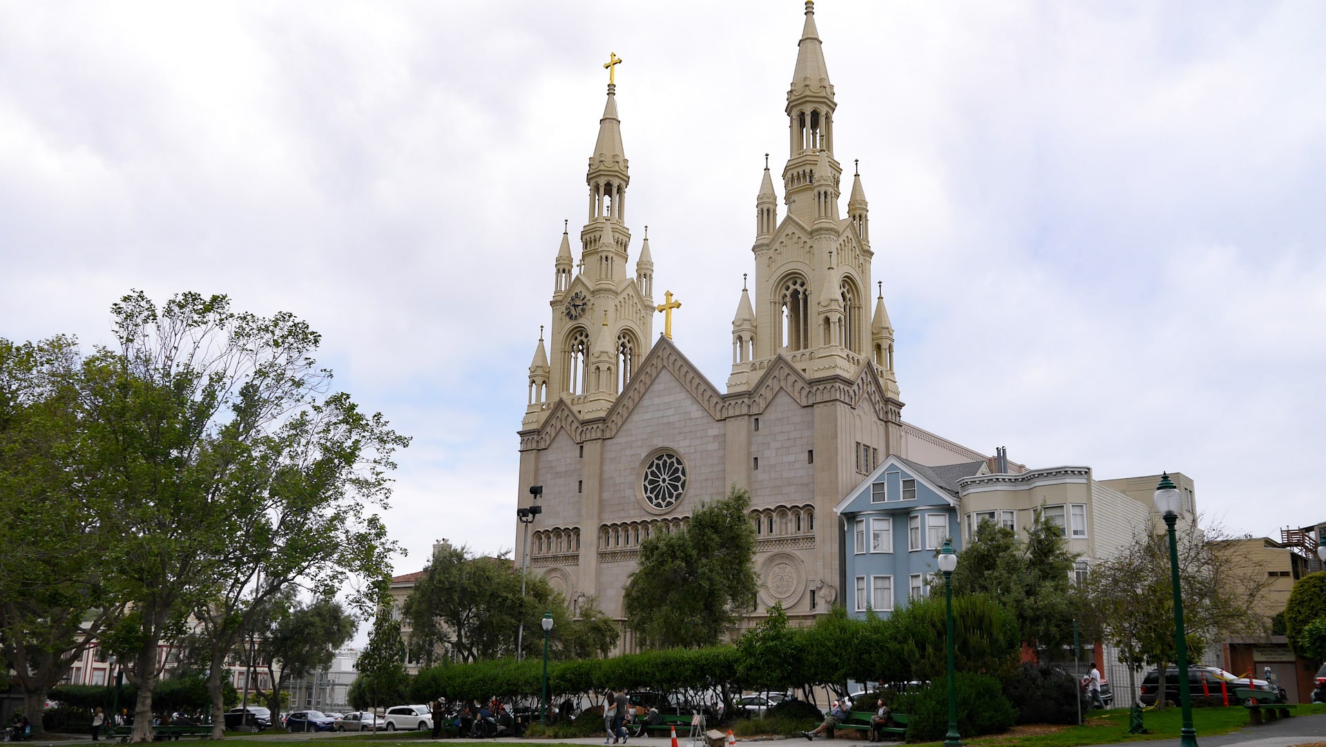 Iglesia Saints Peter and Paul - North Beach