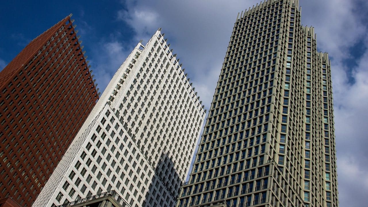 El distrito empresarial de Beatrixkwartier ofrece arquitectura moderna en el centro de La Haya
