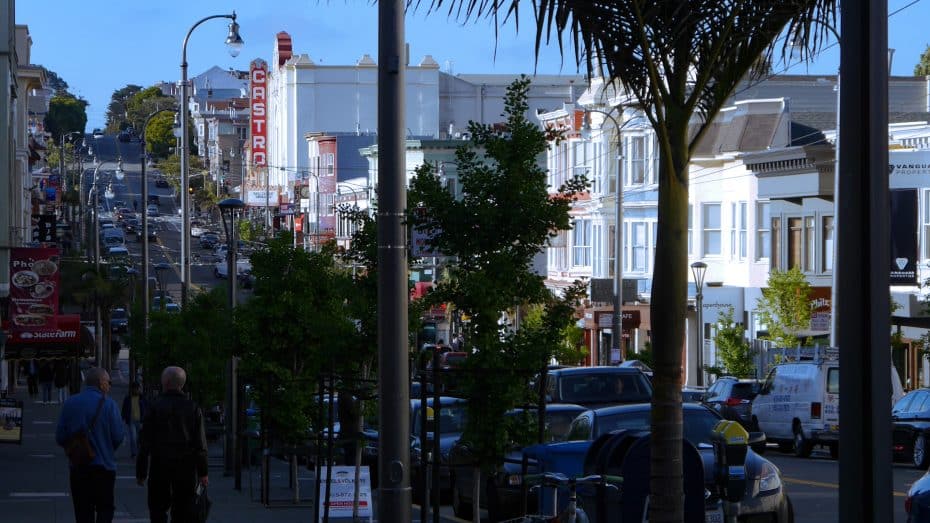 El Castro es uno de los barrios LGBTQ+ más icónicos del mundo y una visita imprescindible para quienes viajan a San Francisco