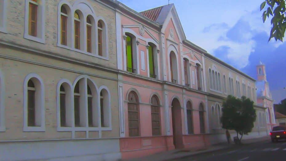 Qué ver en Cúcuta - Biblioteca Julio Pérez Ferrero