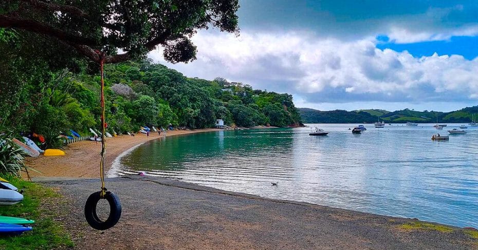 Omiha ofrece playas solitarias y naturaleza salvaje en Waiheke Island