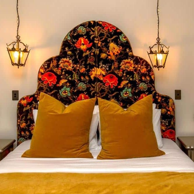 Alojamiento temático de vino en Mudbrick Cottages, Waiheke Island