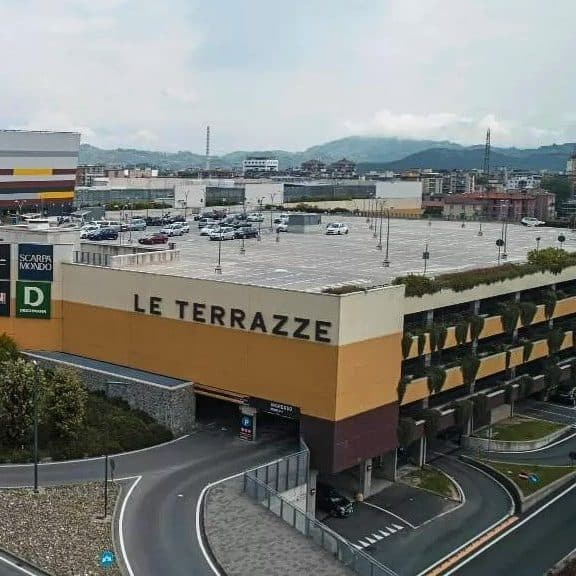 Eastern La Spezia is an excellent location with direct connections to Cinque Terre.