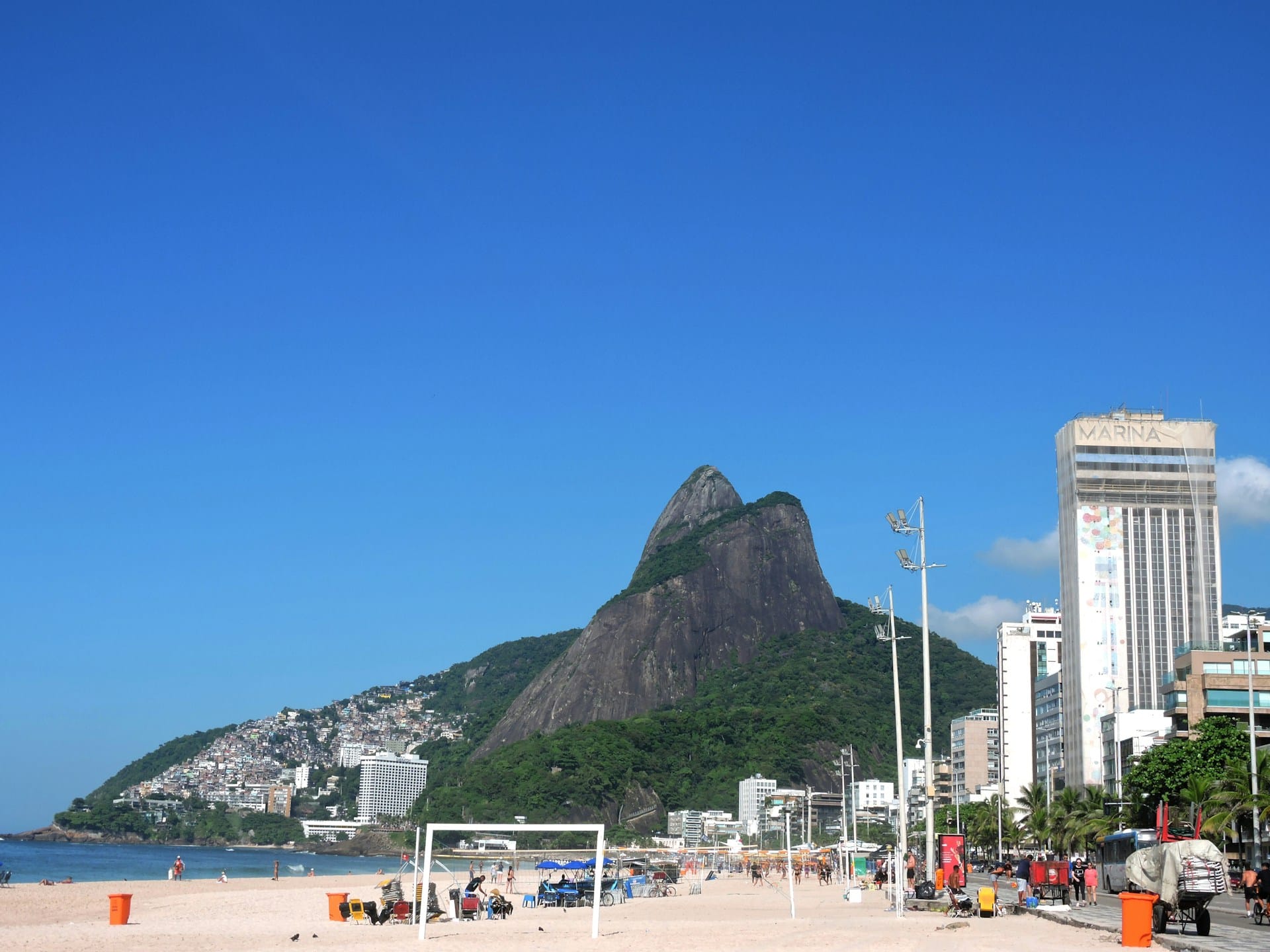 La spiaggia di Leblon è un'alternativa più tranquilla rispetto a Ipanema e Copacabana