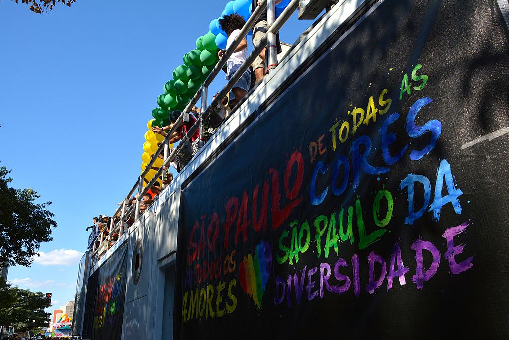 Considerata il quartiere gay di San Paolo, Consolação è famosa per la sua vicinanza all'Avenida Paulista, la varietà di bar e ristoranti e la vivace scena LGBT.