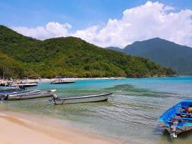 Scopri i quartieri più sicuri e le zone migliori dove alloggiare a Santa Marta, Colombia