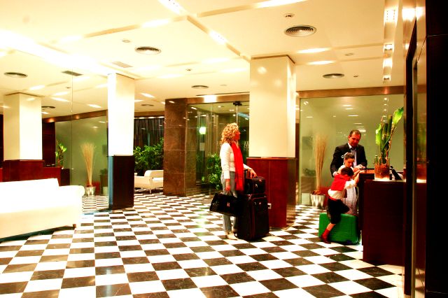 Hotel Regente Aragón - Lobby
