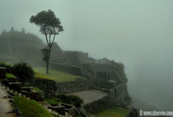 La niebla impide ver el Huayna Picchu, que está al fondo