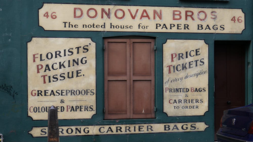 Donovan Paper Bags - Local irlandés antiguo en el East End
