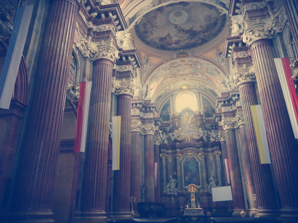 Interior Basílica Menor de Poznan