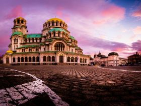 Mejores zonas donde alojarse en Sofía Bulgaria - Cerca de la catedral