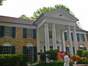 Visita a Graceland - La mansión de Elvis Presley en Memphis