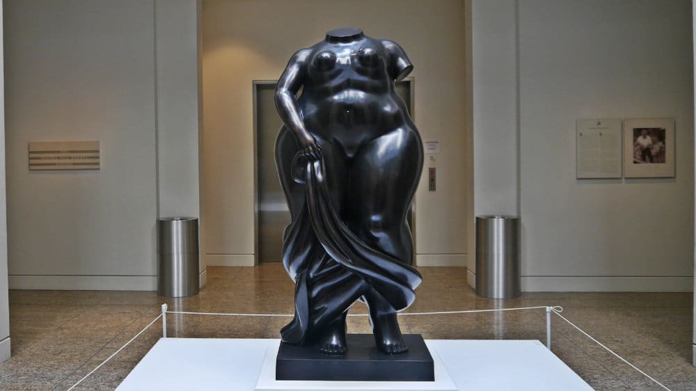 Escultura de Fernando Botero en la colección de arte contemporáneo latinoamericano