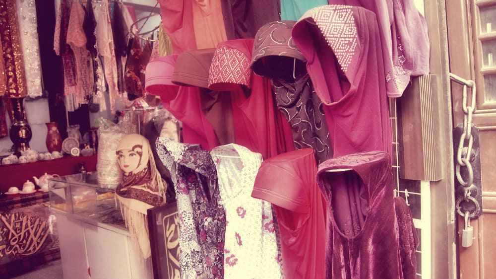 Tienda de hijabs en el barrio musulmán de Xi'an