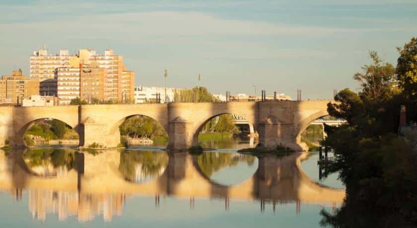 Mejores barrios donde alojarse en Zaragoza - Arrabal