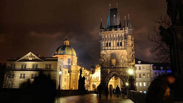 Torre de la Pólvora y Puente de Carlos - Qué ver en Praga