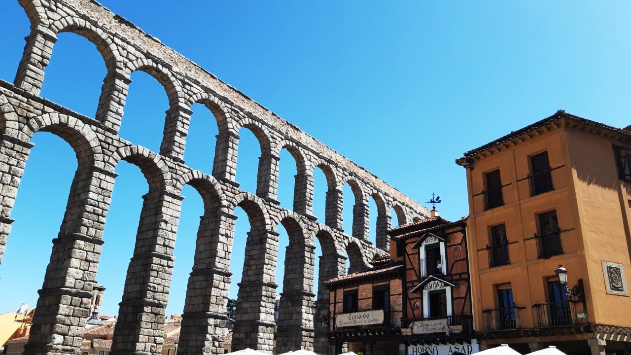Best neighbourhoods to stay in Segovia - Near the Aqueduct and San Millán