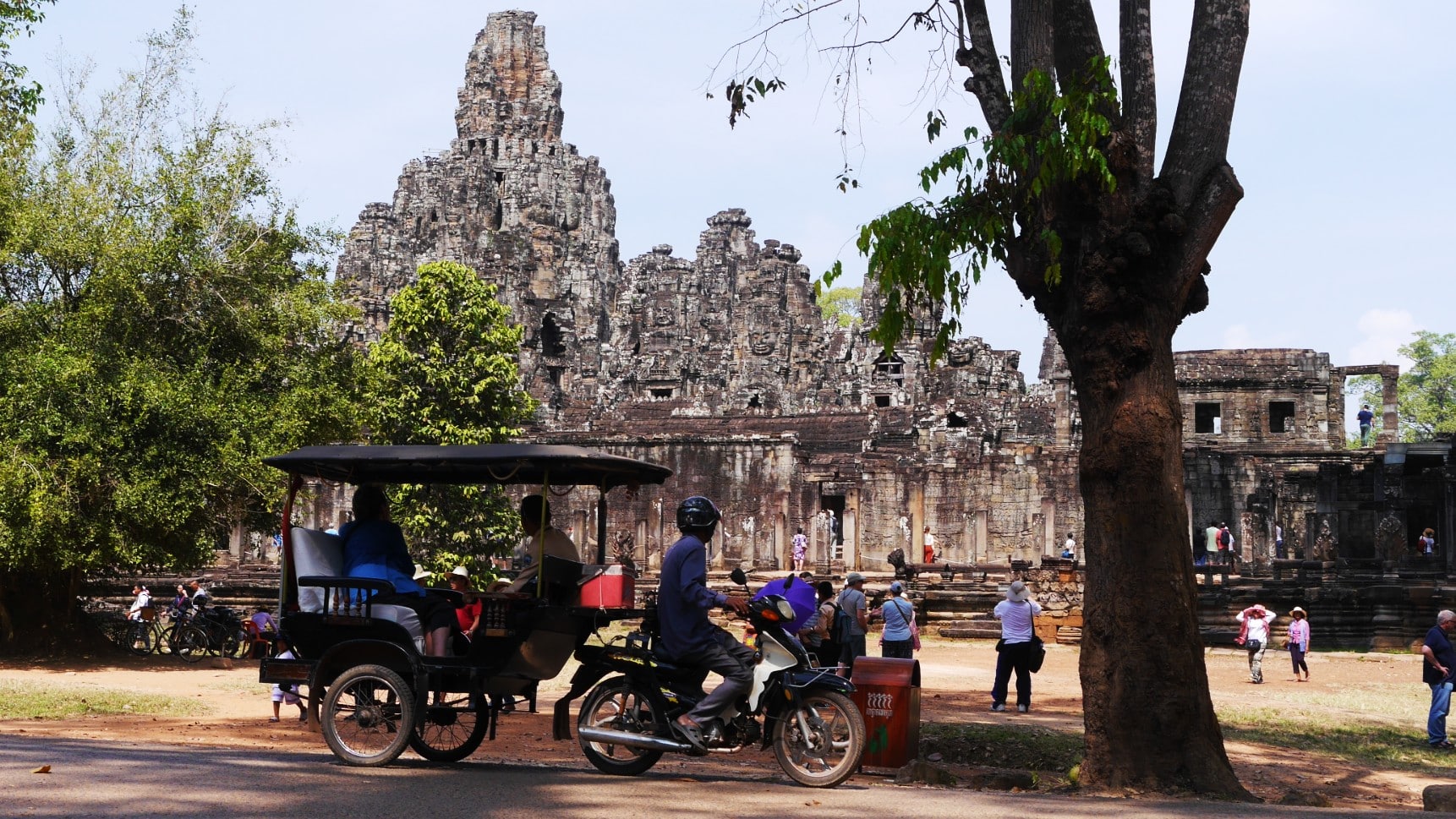 Moverse por Camboya - Tuk-Tuk en Angkor