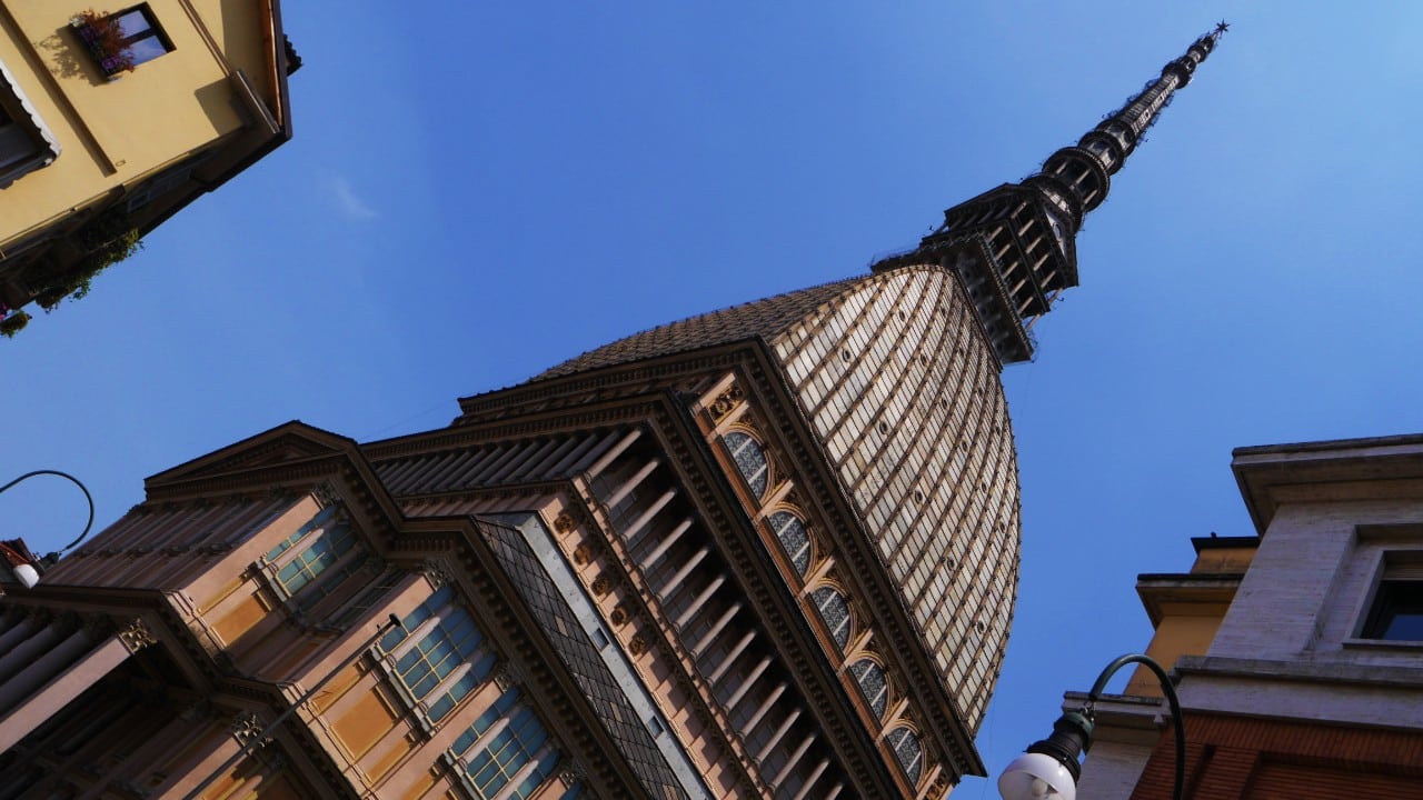 Subir a la Mole Antonelliana - Una visita imperdible en Turín