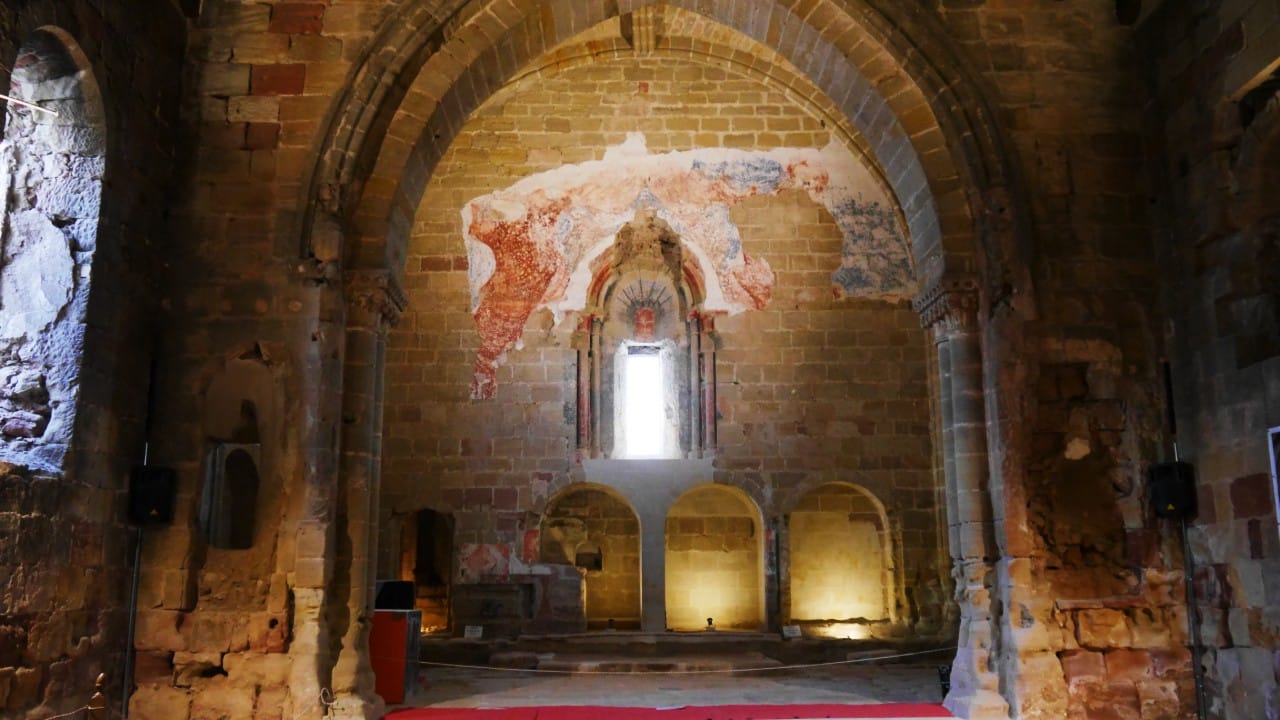 Qué hacer en Sigüenza - Interior de la iglesia de Santiago