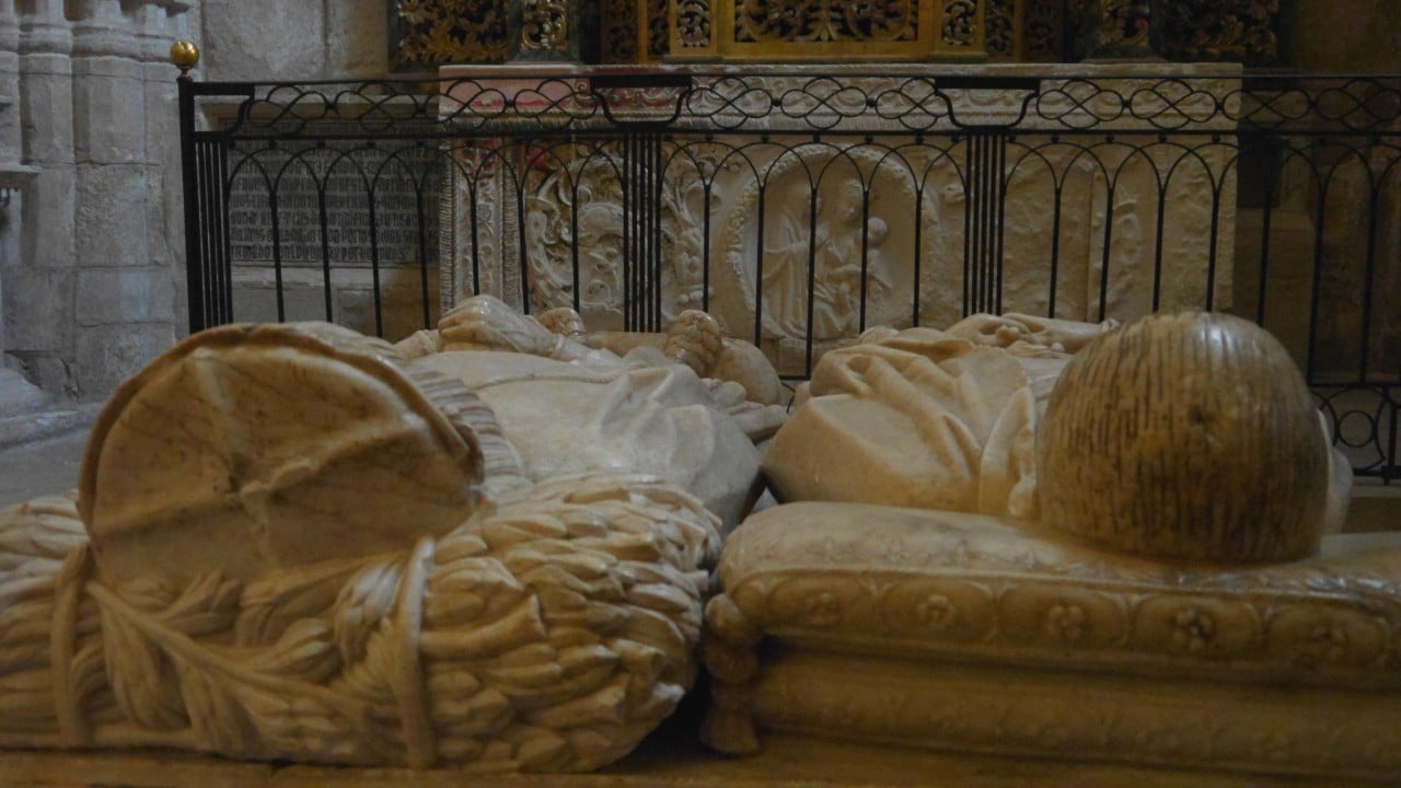 Sepulcro de los padres del doncel en la catedral de Sigüenza