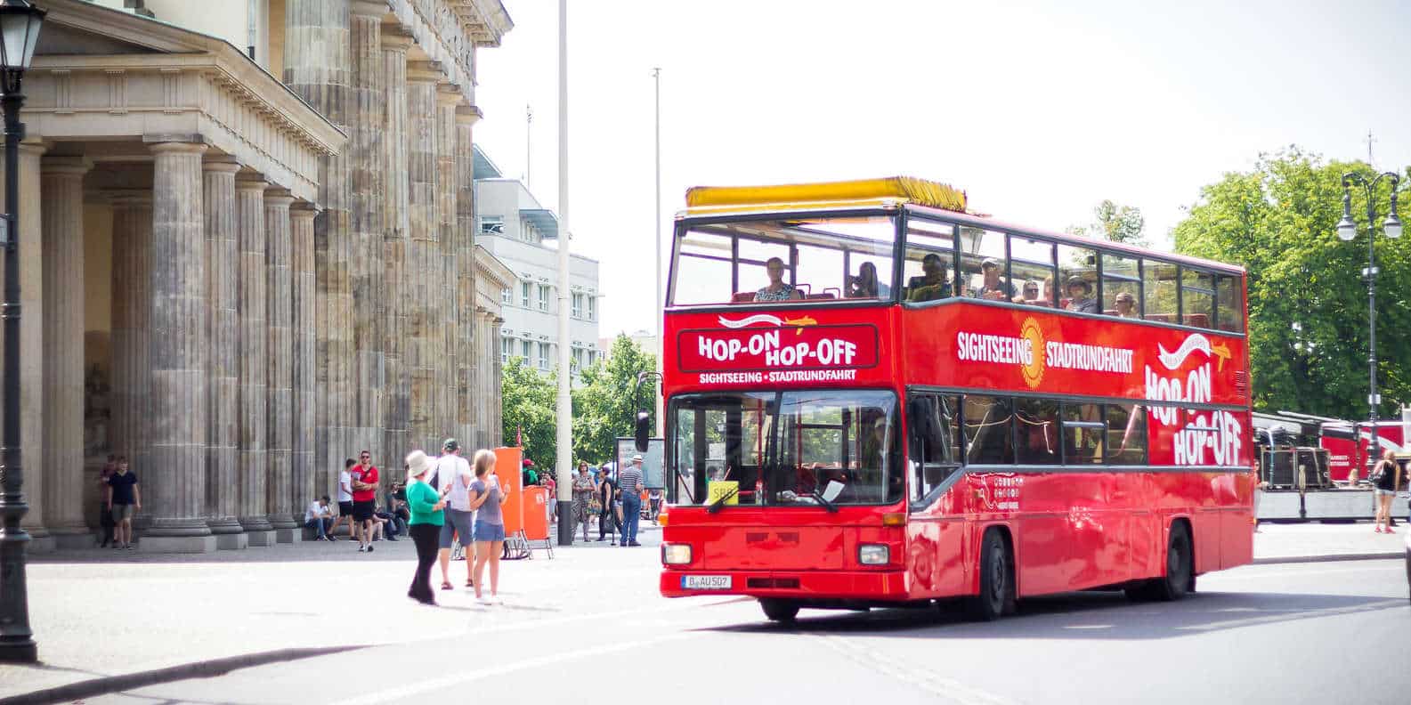 Ticket de autobuses turísticos rojos con audioguía en Español - Tours en Berlín