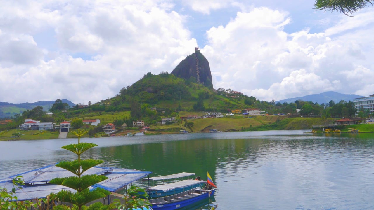 Visitar el Peñol de Guatapé