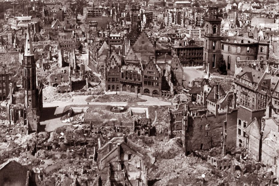 Frankfurt fue reducida prácticamente a escombros durante la Segunda Guerra Mundial