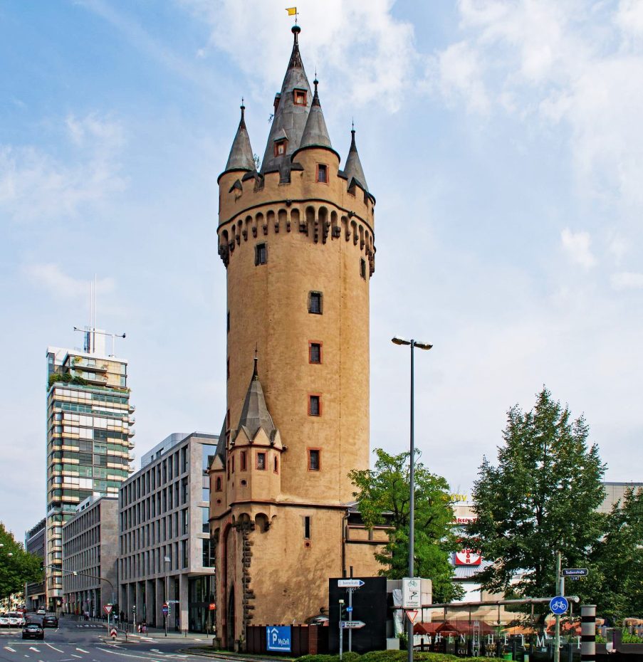 Torre Eschenheimer - Qué ver en Frankfurt en unas horas