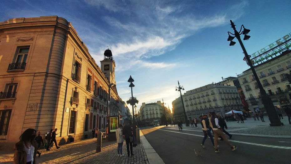 Real Casa de Correos i Puerta del Sol - - Mejores barrios de Madrid para turistas