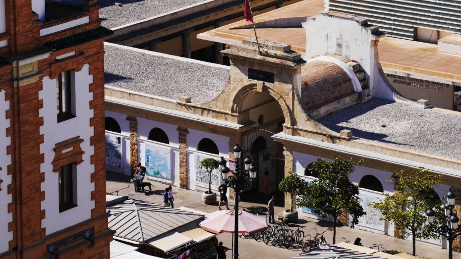 El Mercado Central de Cádiz desde el mirador de la Torre Tavira