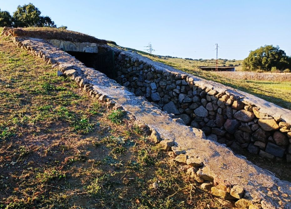 Dolmen of Toriñuelo - Prehistoric attractions in Jerez de Los Caballeros