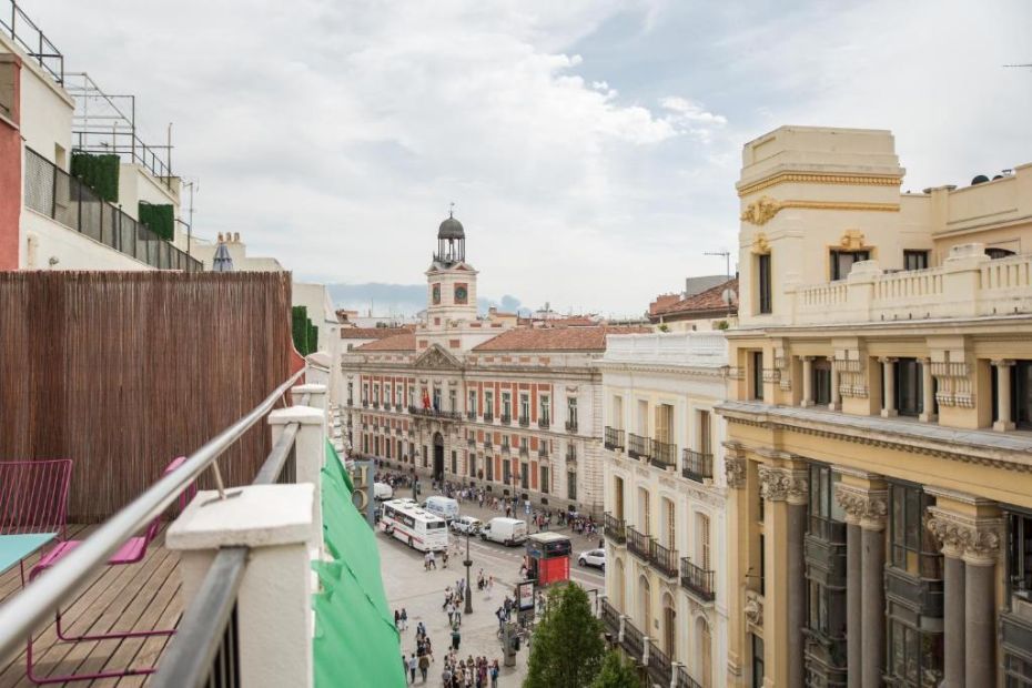 Hotel with views of Puerta del Sol - Petit Palace Puerta del Sol