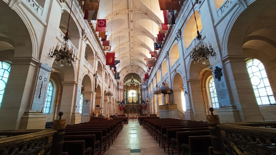 Iglesia de Saint-Louis des Invalides en París, Francia