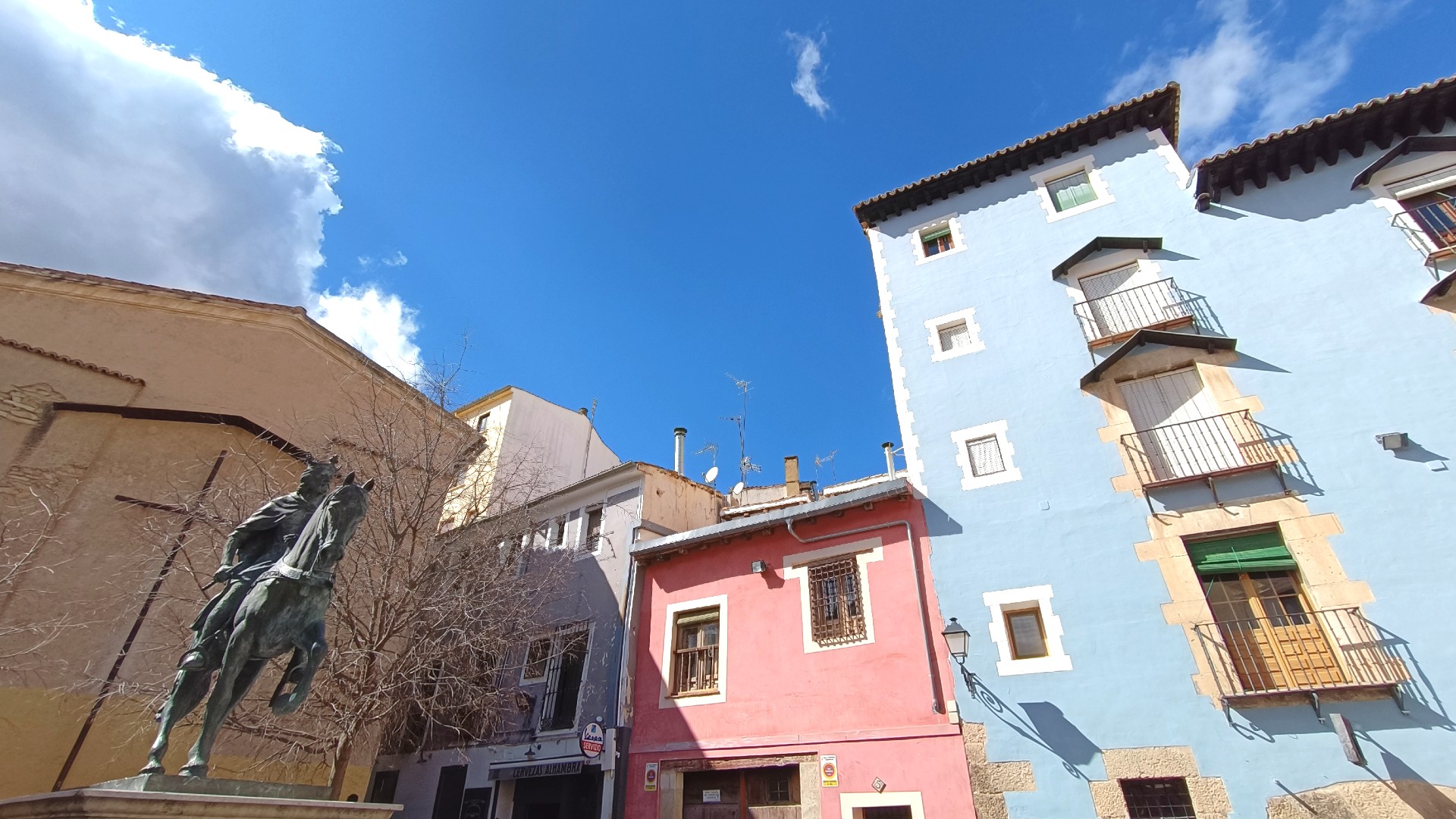 Estatua ecuestre de Alfonso VIII en calle del Clavel - Qué ver en Cuenca