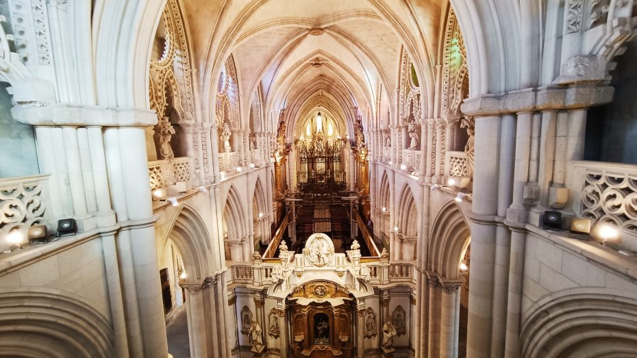 Interior de la catedral de Cuenca desde el triforio