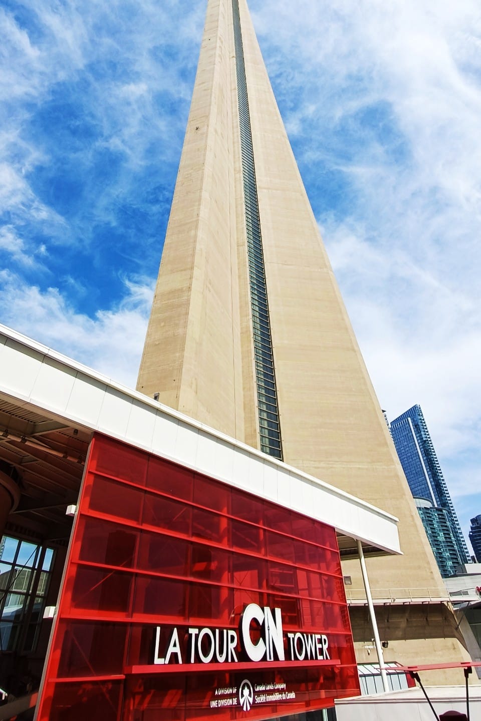 Acceso a la torre CN de Toronto