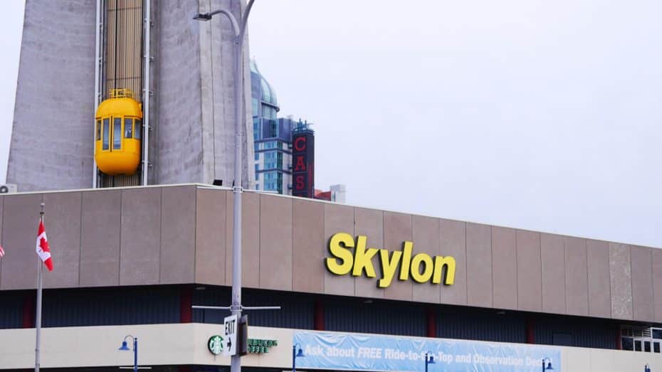 Atracciones de Niagara Falls: Torre Skylon