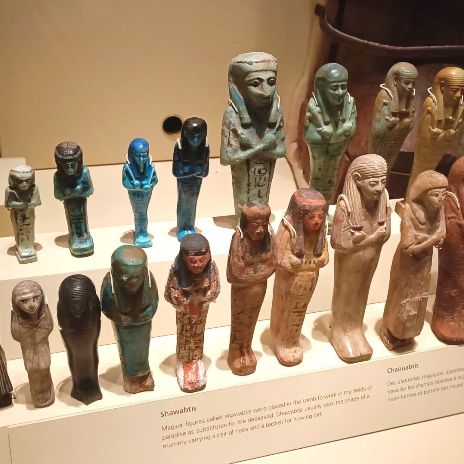 Colección de arte egipcio en el ROM