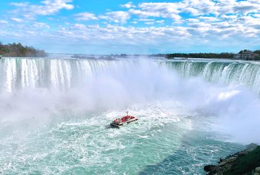Niagara Hornblower Cruise - Paseo en barco por las cataratas del Niágara del lado canadiense