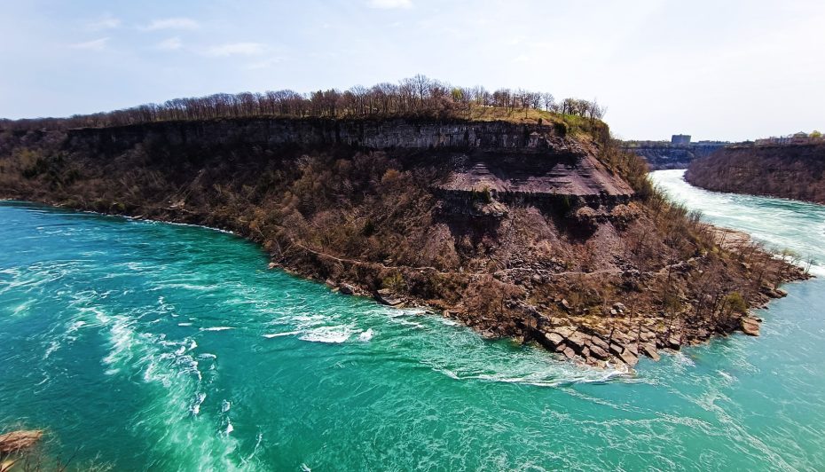 Río Niágara desde el Whirlpool Aero Car - Atracciones de Niagara Falls