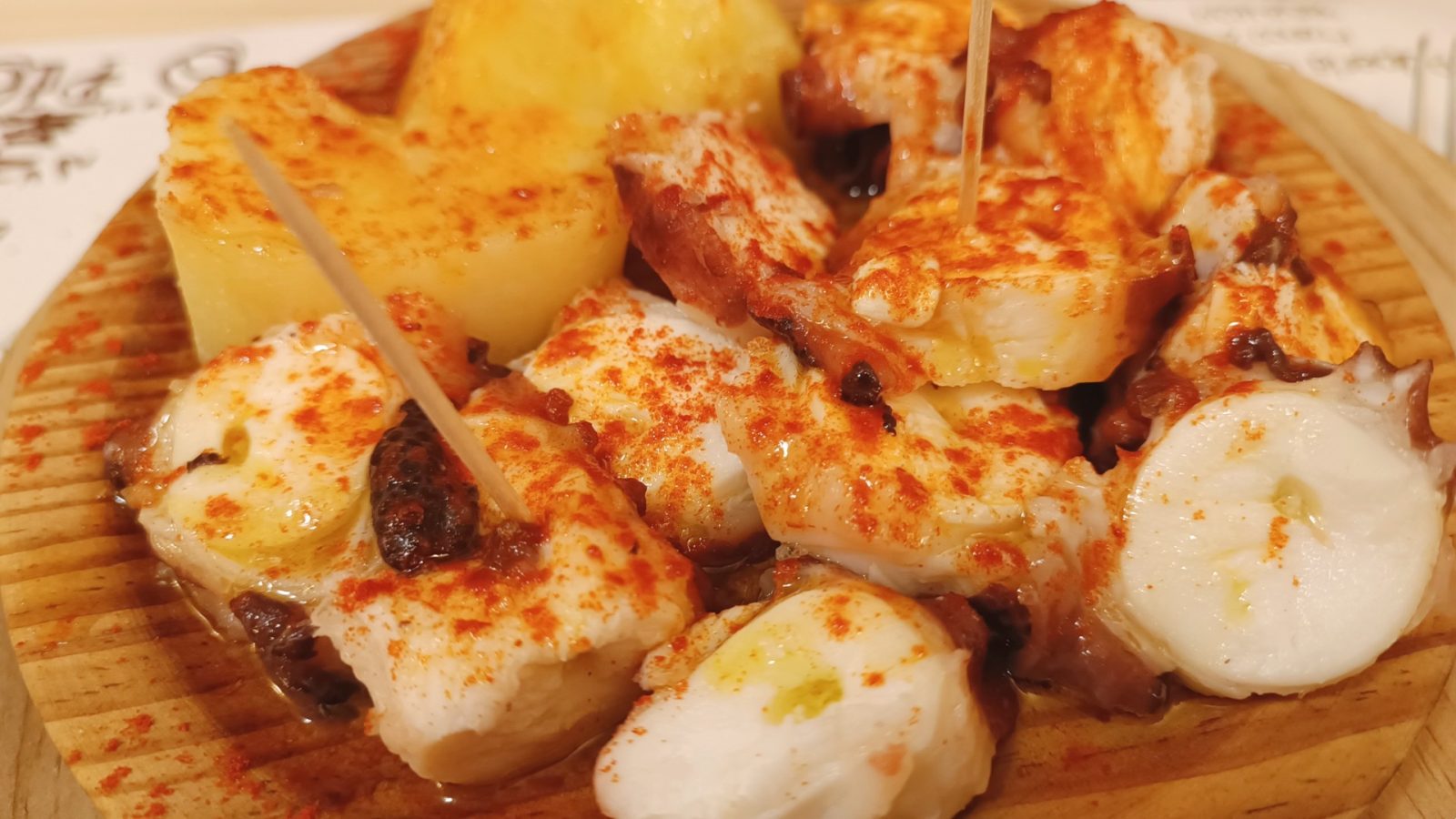 El pulpo a la gallega es un plato que no puedes dejar de probar en Santiago