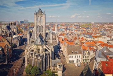 Admirar las vistas desde el campanario es una de las actividades imperdibles que hacer en Gante, Bélgica