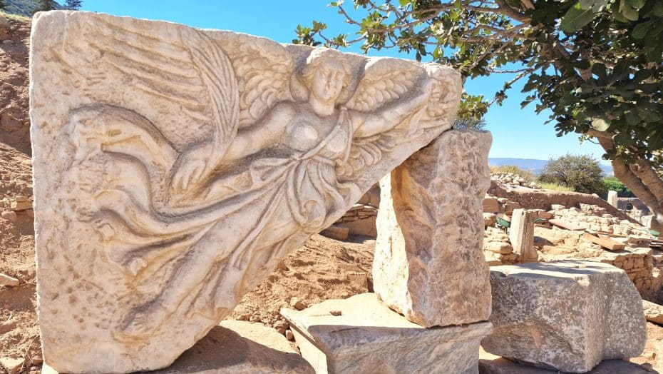 La Nike de Éfeso es una de las atracciones más reconocibles de la antigua ciudad