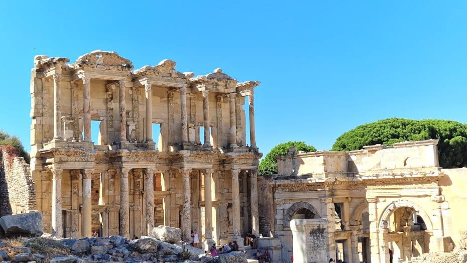 The library of Celsus is the most representative building of Ephesus.