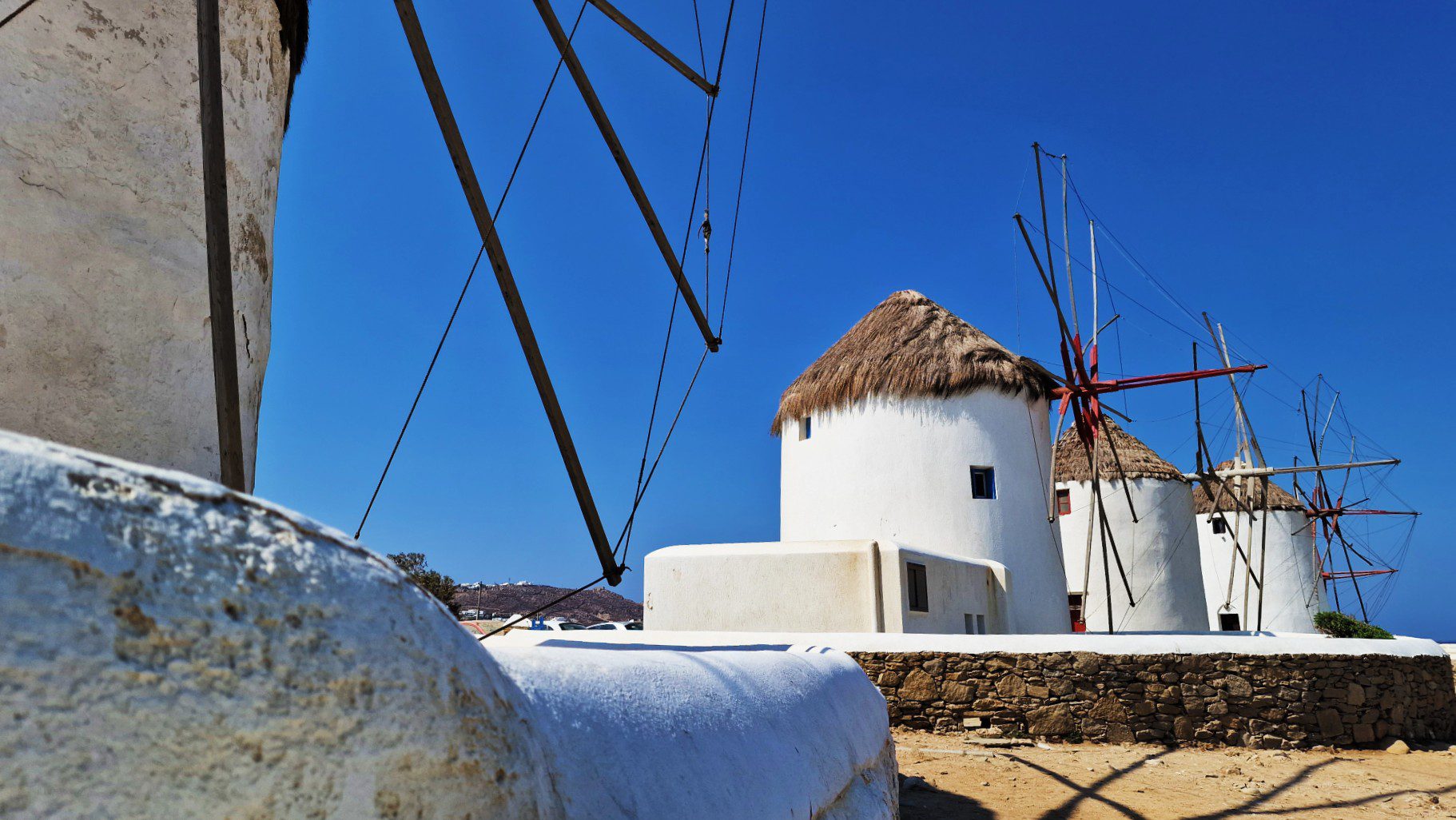 Los molinos de viento de Chora son uno de los iconos de la isla y una de las atracciones imperdibles que ver en Mykonos