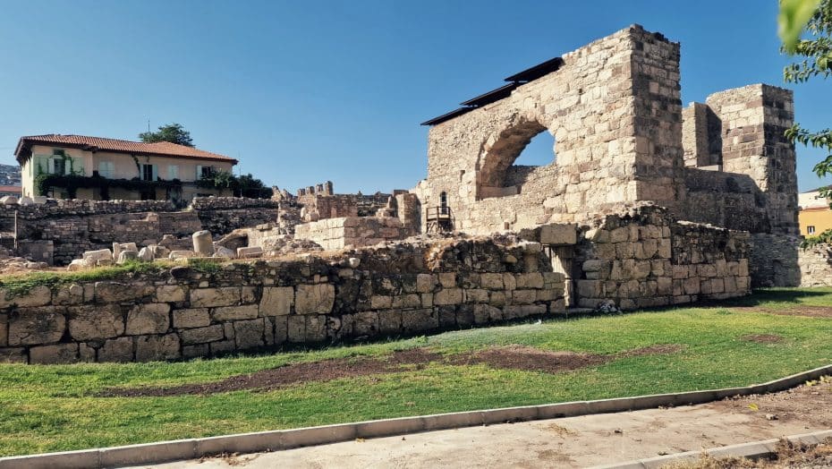 Attractions to see in Izmir - Ancient Agora of Smyrna