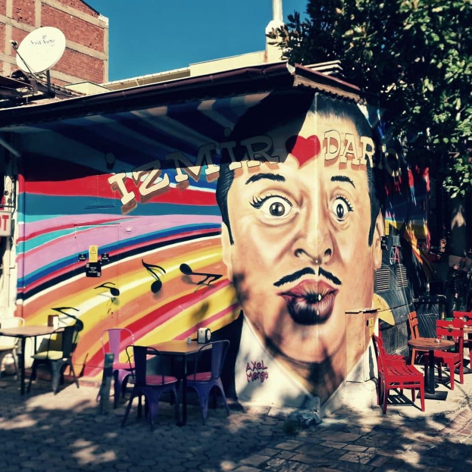 Café de la calle de Darío Moreno